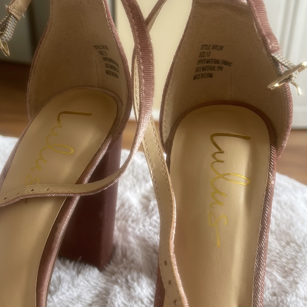 Lulu’s | Taylor Heels - Picture 6 of 7